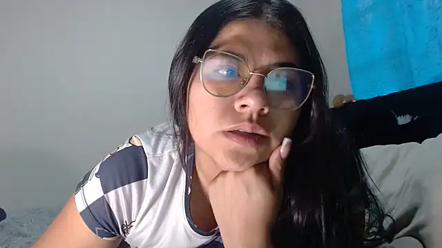 viccky vick online show from July 2026 01:04:01 PM