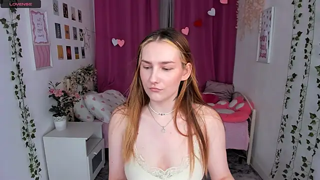 MaryWaddell online show from July 2026 03:49:02 PM