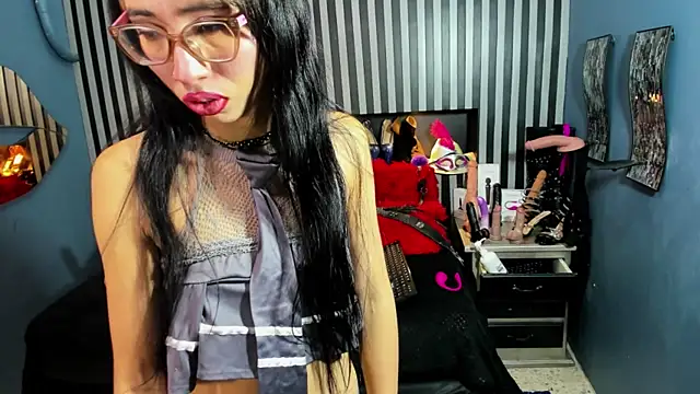 Snapshot of Mara_Gonzalez chatting on June 2026 11:21:01 AM Mara Gonzalez online show from June 2026 11:21:01 AM