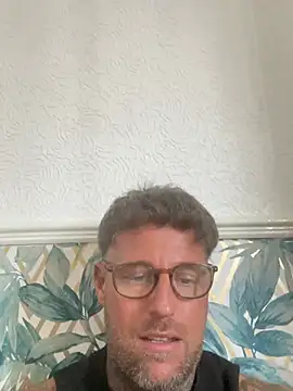 Jamesdeanmcqueen online show from June 2026 04:42:01 PM