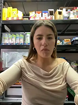 Andrea18 blonde online show from March 2026 04:33:01 PM