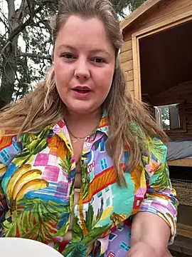 Lars-Lola online show from July 2026 10:50:01 AM