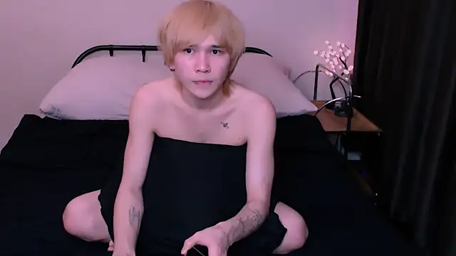 Snapshot of rennnuts chatting on February 2026 04:47:02 PM rennnuts online show from February 2026 04:47:02 PM