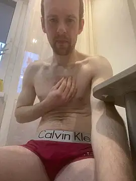 LynnAhNight online show from March 2026 03:33:02 AM