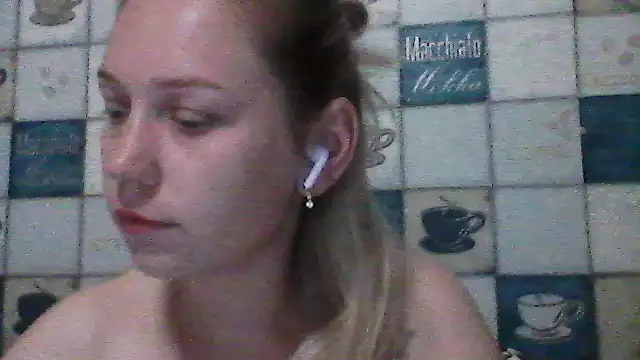 Snapshot of Anna_wey chatting on July 2026 07:28:01 PM Anna wey online show from July 2026 07:28:01 PM