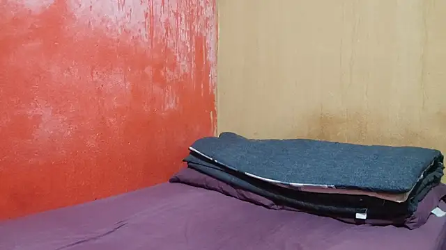 LuisA Femm online show from December 2025 05:35:02 AM