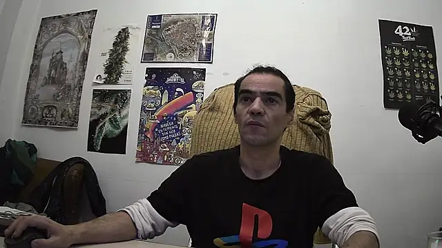 ReyDeBotones online show from April 2026 07:40:02 PM