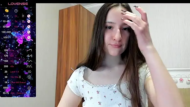 Snapshot of Cute__Nana chatting on January 2026 01:48:02 PM Cute Nana online show from January 2026 01:48:02 PM