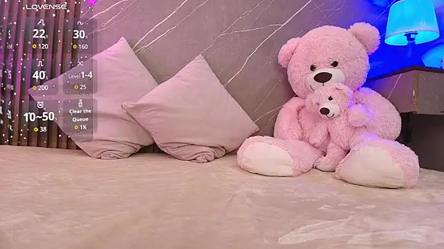 Snapshot of ariana_jhonson1 chatting on February 2026 12:32:01 PM ariana jhonson1 online show from February 2026 12:32:01 PM