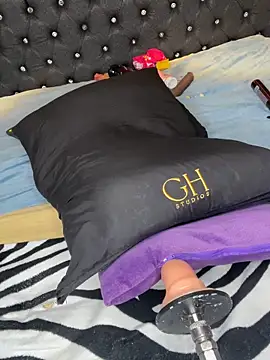 Snapshot of Nicky_gh chatting on June 2026 02:24:02 AM Nicky gh online show from June 2026 02:24:02 AM