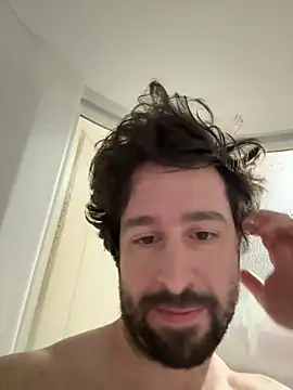 Ovett086 online show from April 2026 11:00:01 PM