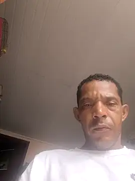 Renato571 online show from March 2026 07:39:01 PM