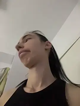 Celine Roxelle online show from April 2026 11:33:02 AM