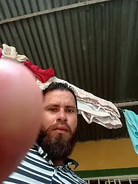 Snapshot of Alfredoloza chatting on July 2026 09:41:01 PM Alfredoloza online show from July 2026 09:41:01 PM