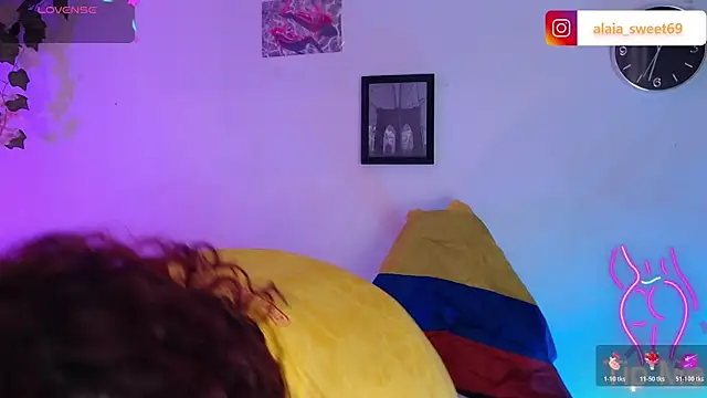 Snapshot of alaia_sweetxxx chatting on June 2026 10:32:01 PM alaia sweetxxx online show from June 2026 10:32:01 PM