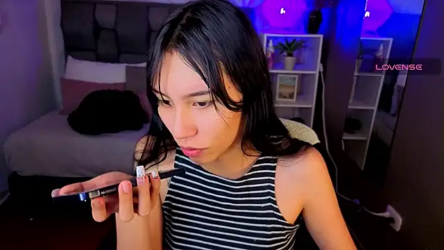 Miaa Lee7 online show from June 2026 06:35:02 PM