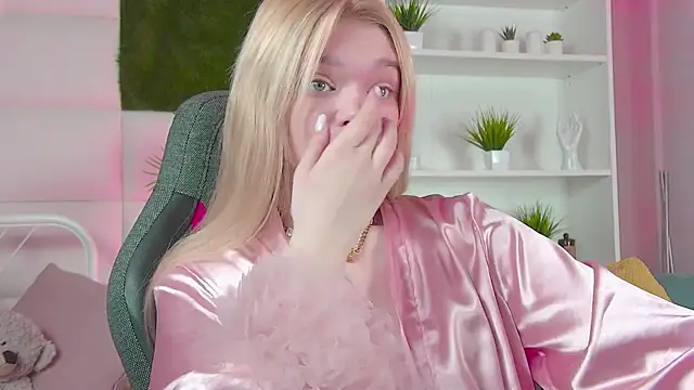 AdeleCartier online show from March 2025 03:54:01 AM