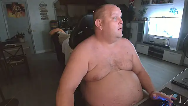 Hotfire-112 online show from May 2026 09:55:01 PM
