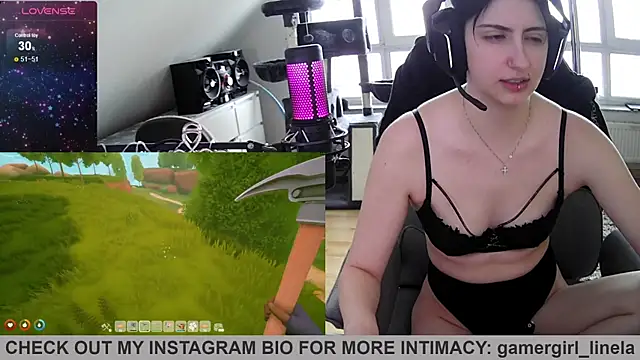 Snapshot of Gamergirl-Linela chatting on June 2026 02:49:01 PM Gamergirl-Linela online show from June 2026 02:49:01 PM