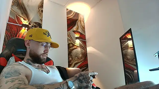 Luke davis01 online show from March 2026 12:56:02 PM