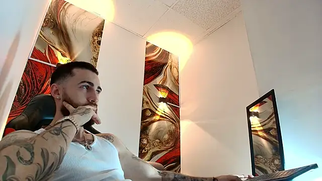 Luke davis01 online show from April 2026 01:00:02 PM