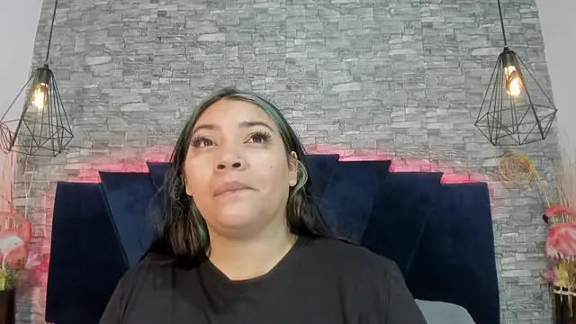 Sophia Brunett online show from April 2026 11:47:02 AM