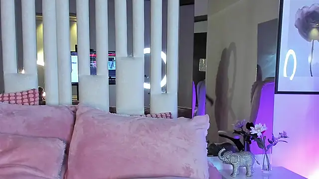 Cloee Rainbow1 online show from March 2026 12:08:01 PM