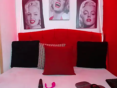 Tiana Ebony18 online show from February 2026 12:00:01 PM