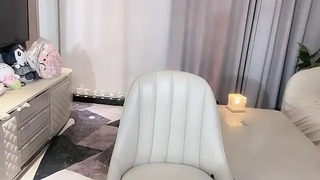 Moonccoi online show from November 2025 01:11:01 PM