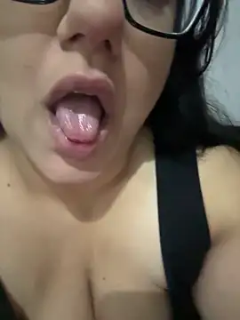 daianaspencer online show from October 2025 06:25:01 AM