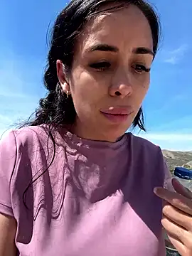 ambergirl14 online show from April 2026 12:41:02 PM