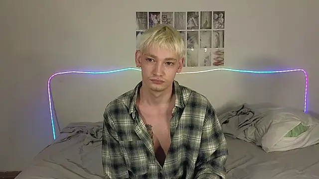 Julian wins online show from March 2026 01:48:01 PM