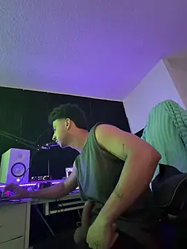 jesussaguilar online show from April 2026 06:21:01 PM