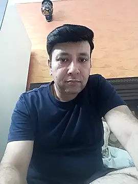 innocentboy1987 online show from May 2026 06:21:03 AM