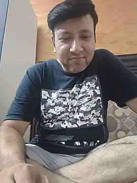 innocentboy1987 online show from June 2026 04:24:02 PM