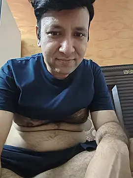 innocentboy1987 online show from July 2026 04:23:02 PM