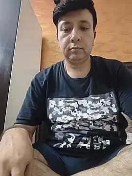 innocentboy1987 online show from July 2026 04:17:02 PM