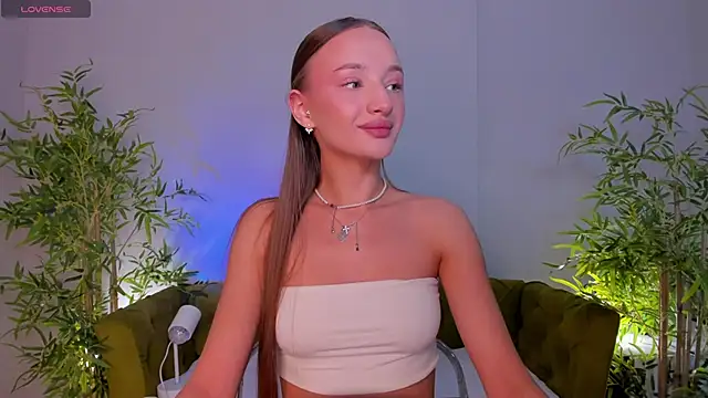 Snapshot of miiss__lulu chatting on June 2026 12:55:01 AM miiss lulu online show from June 2026 12:55:01 AM