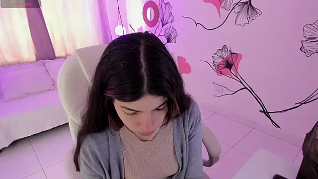 Isabela Fiorelli online show from April 2026 01:12:02 PM