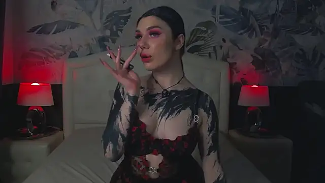 MaeveMoon online show from April 2026 08:25:02 PM