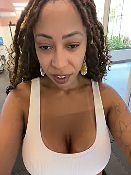 dianagolley420 online show from February 2025 03:08:01 PM