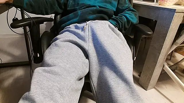 ademandjulia online show from March 2026 09:07:01 PM