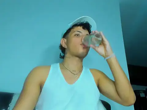 Alessandro 1610 online show from September 2025 12:55:01 AM