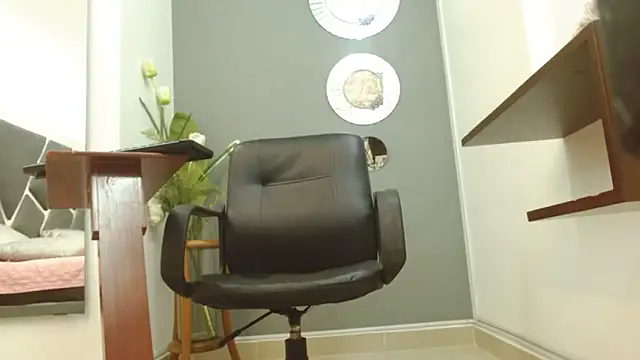 StephyJones1 online show from January 2025 10:18:01 PM