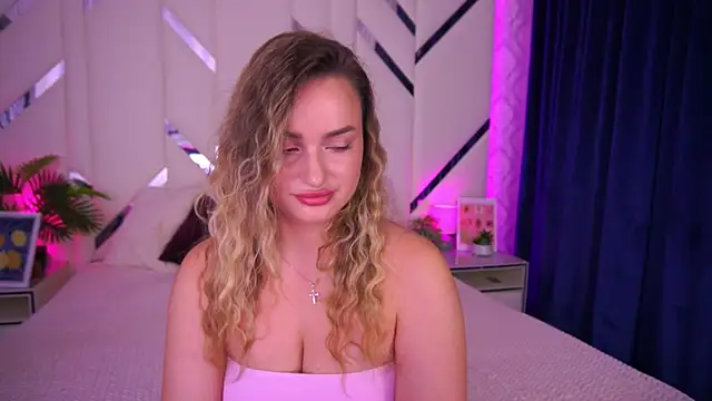 LindsieGreyy online show from October 2025 07:20:02 AM