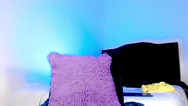 emelly horny  online show from November 2025 06:44:02 PM