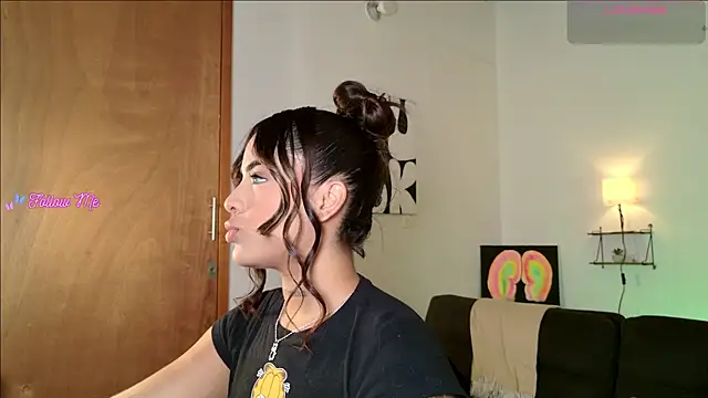 Maryybellax online show from June 2026 05:58:01 PM