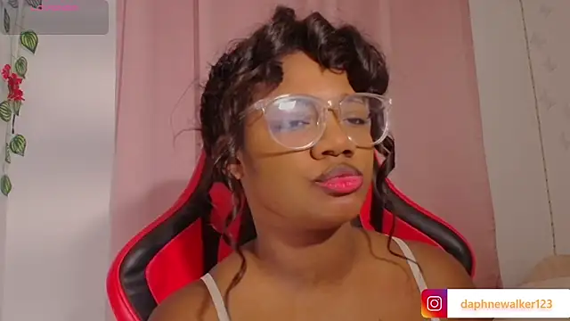 Daphnewalker   online show from February 2026 11:53:02 AM