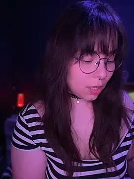 Solo yoss online show from April 2026 06:29:01 AM