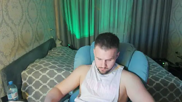 Vladik b online show from March 2026 06:01:01 PM